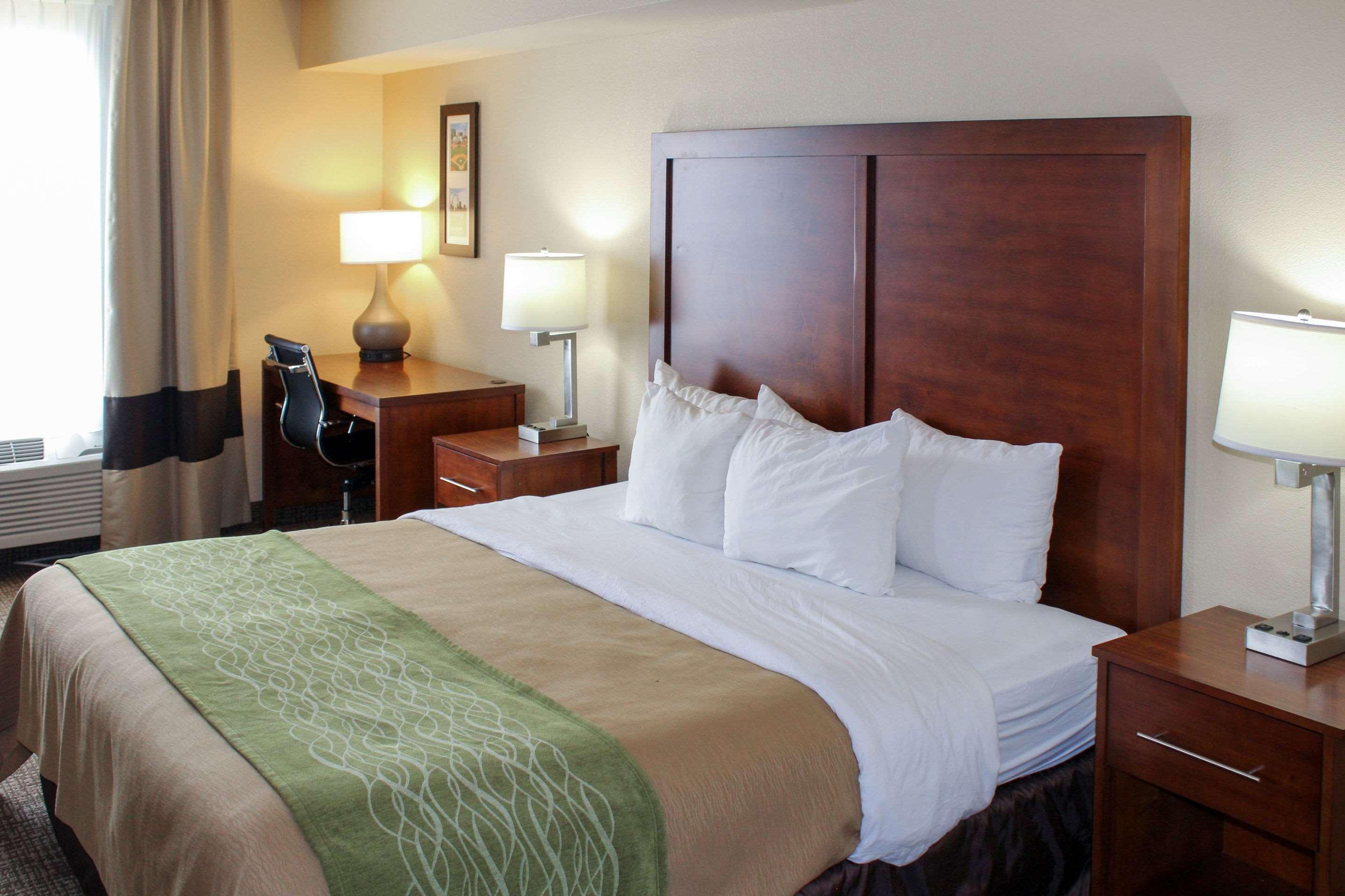 Comfort Inn & Suites St Louis - Chesterfield Exteriör bild