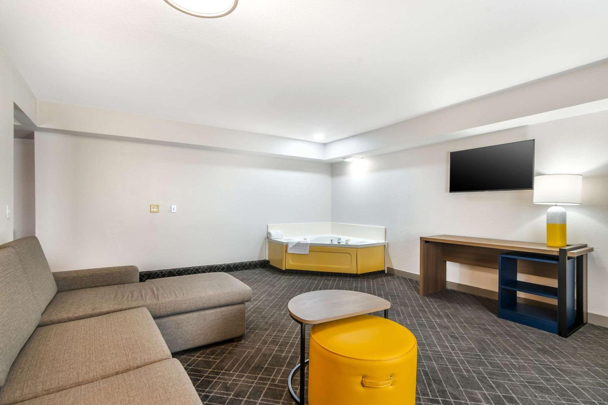 Comfort Inn & Suites St Louis - Chesterfield Exteriör bild