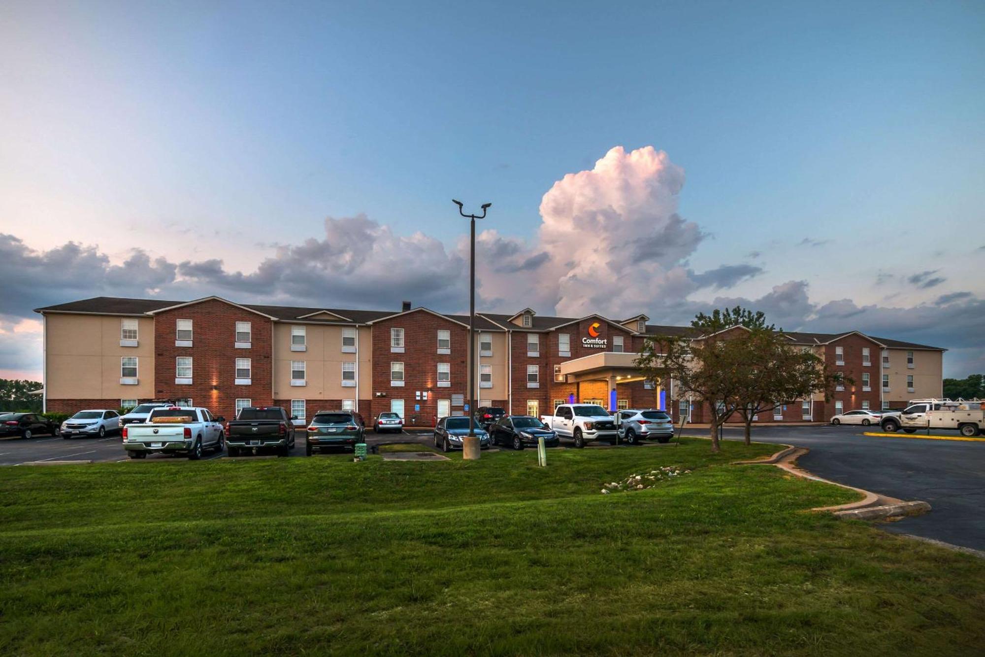 Comfort Inn & Suites St Louis - Chesterfield Exteriör bild